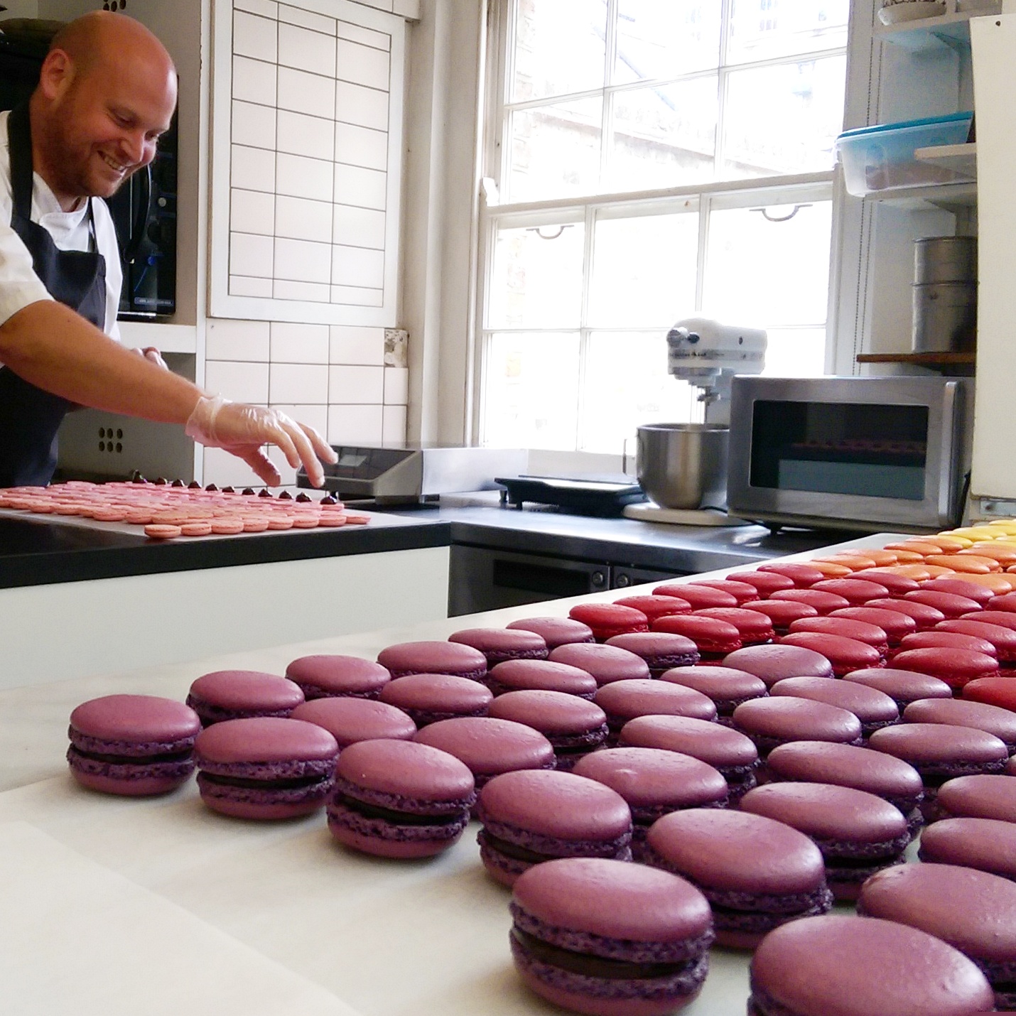 Chocolatier demonstration on the Notting Hill Chocolate and Coffee Tour