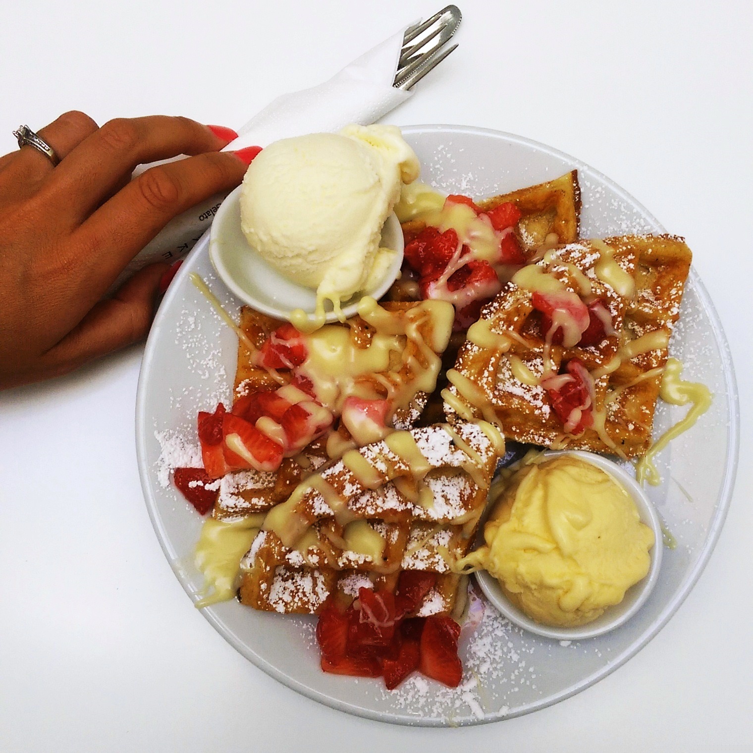 Ice Cream Ecstasy Tour in London Waffle and ice cream