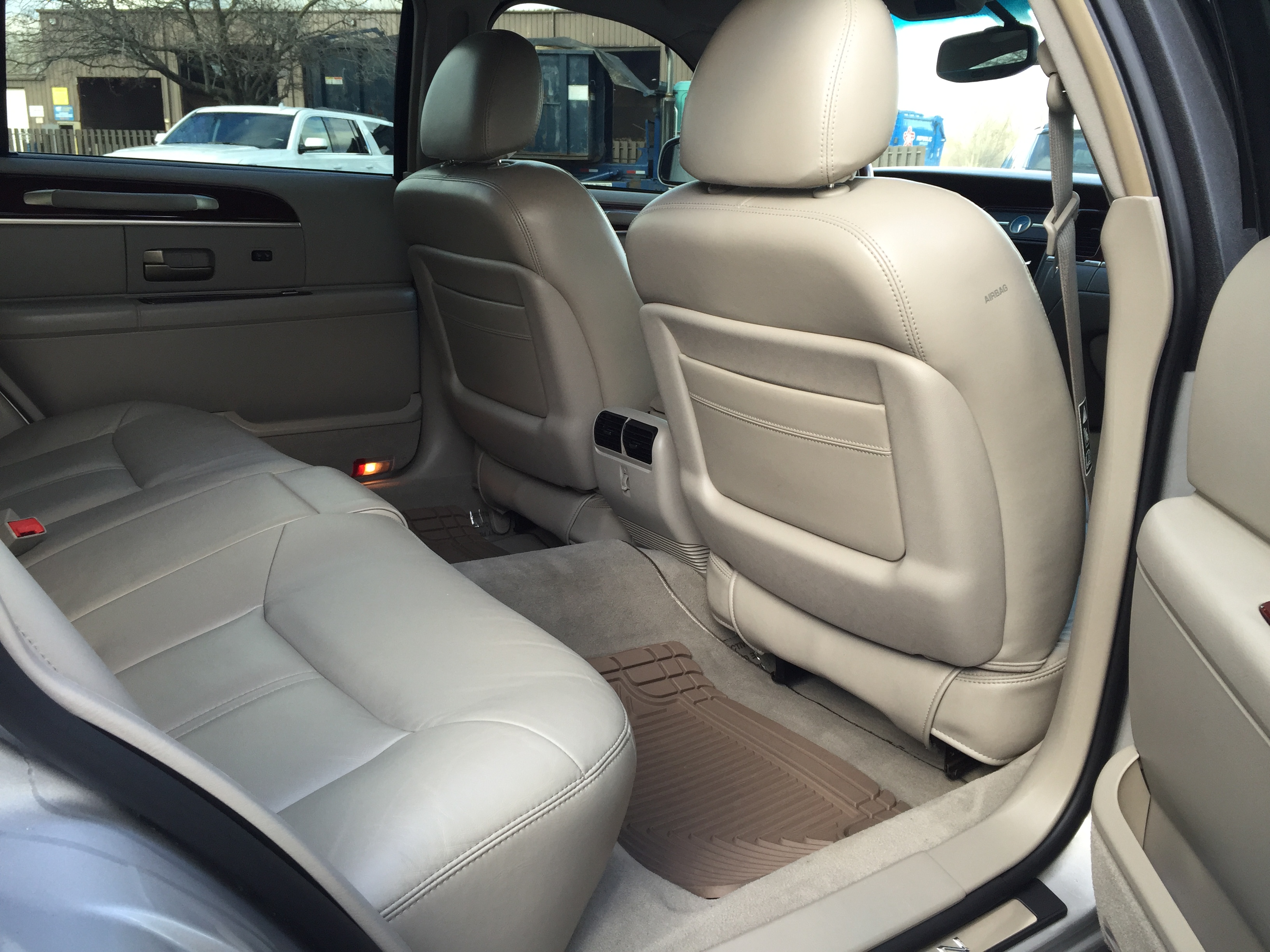 23 Passenger Sedan Rental Town Car Rental Indiana