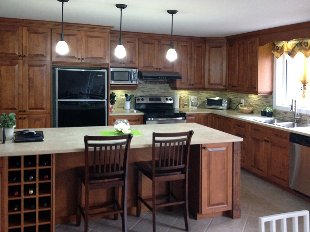 Amos Armoires de cuisine J. Daigneault Inc.