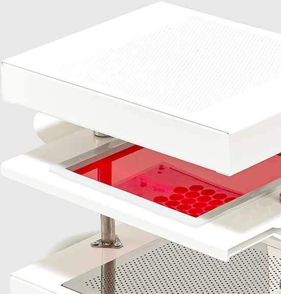 FormBox with red plastic sheet