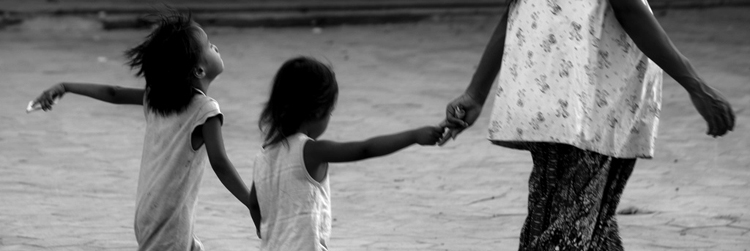 How to best fight family poverty?