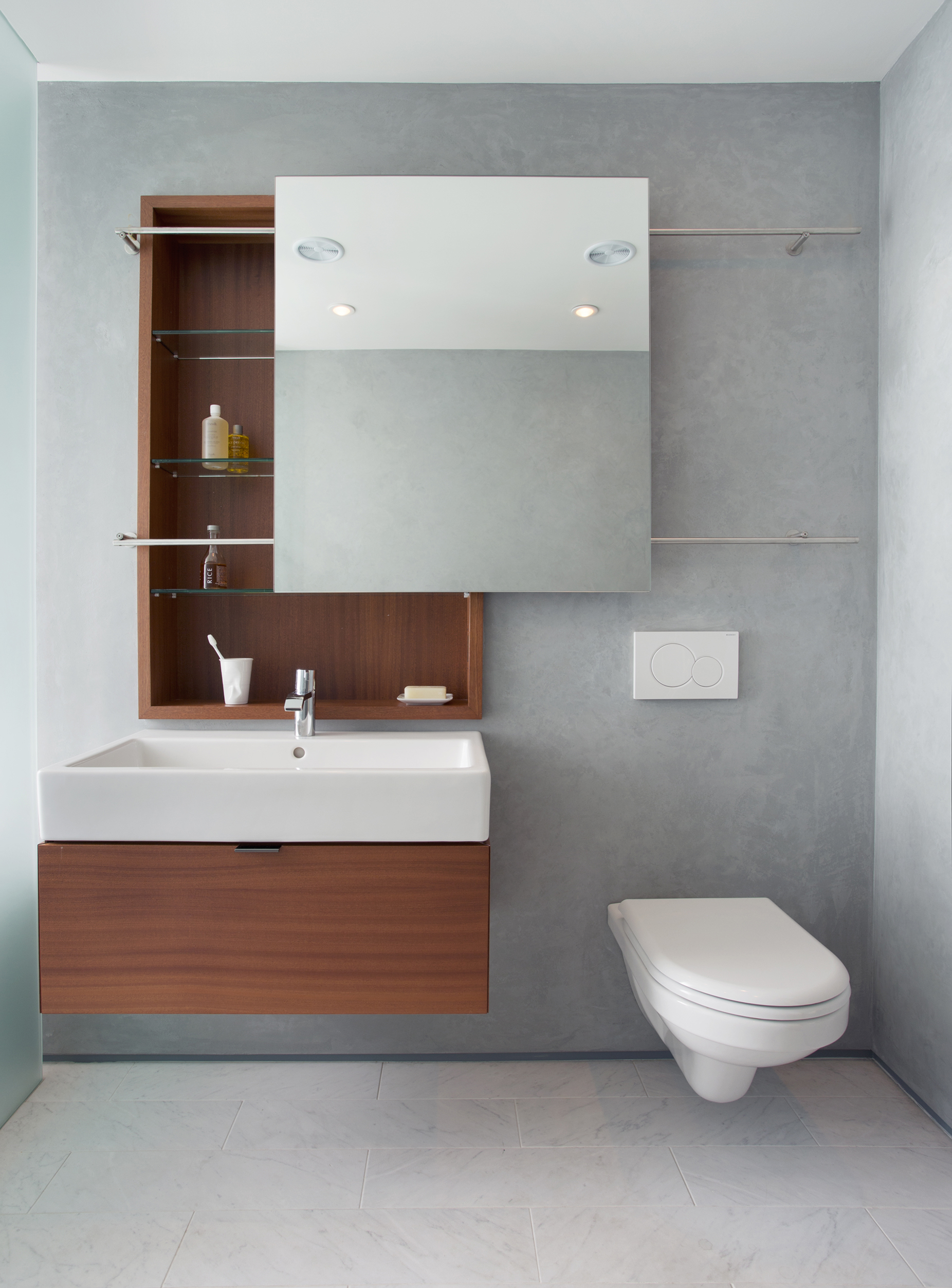 Boston Architects BUTZ + KLUG architecture Contemporary renovation Boston MA South End Bath