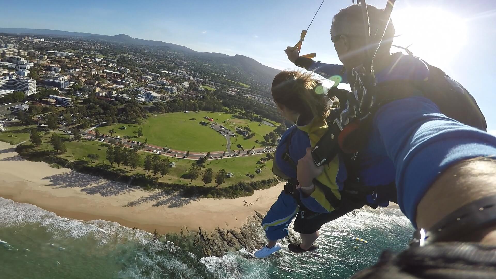 under30experiences-blog-why-you-should-travel-skydiving-australia-wollongong-sydney
