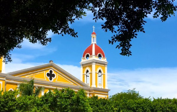 blog-Why-Nicaragua-Needs-to-Be-at-the-Top-of-Your-2017-Travel-Plans-granada.jpg