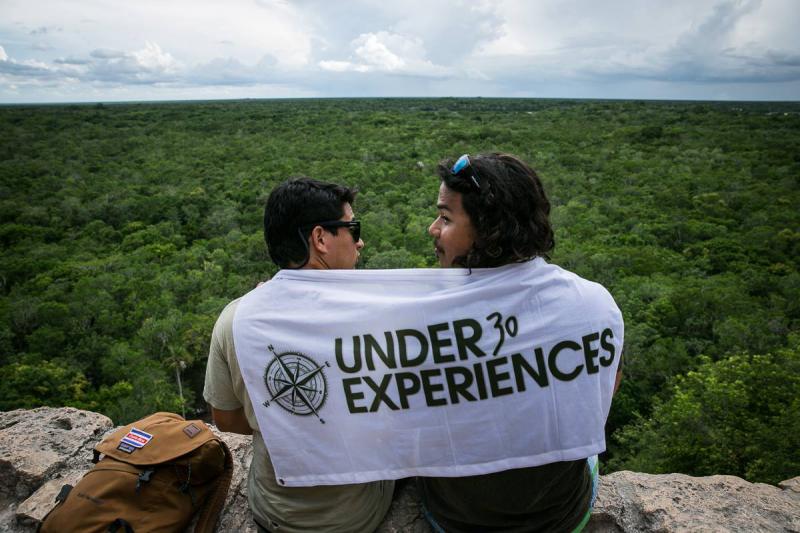 blog-Call-for-Applicants-Career-with-Under30Experiences-top-of-the-world.jpg