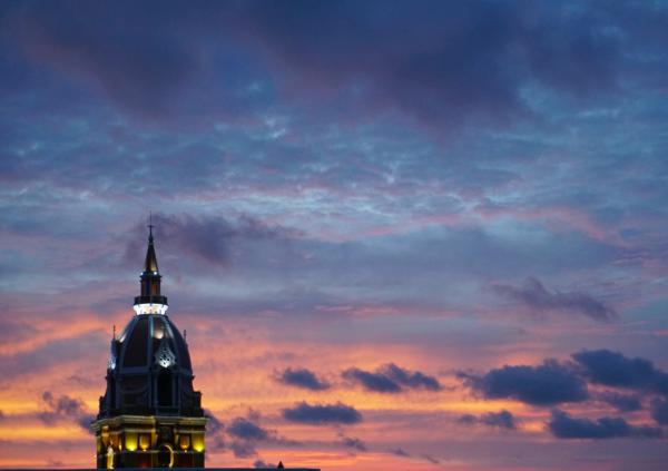 blog-Why-Cartagena-Should-Be-at-the-Top-of-Your-Travel-Bucket-List-sunset.jpg