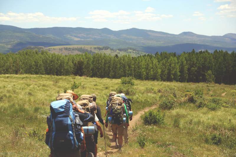 under30experiences-blog-why-millennial-travelers-are-seeking-more-authentic-experiences-stay-active-hiking