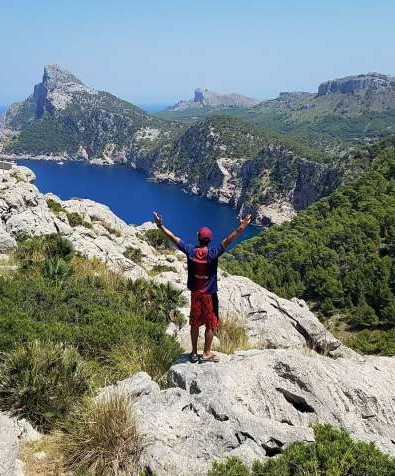 under30experiences-travel-blog-for-millennials-life-lesson-from-a-solo-traveler-mountains