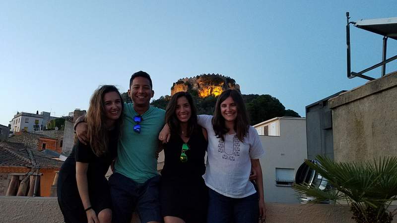 under30experiences-travel-blog-for-millennials-life-lesson-from-a-solo-traveler-friends