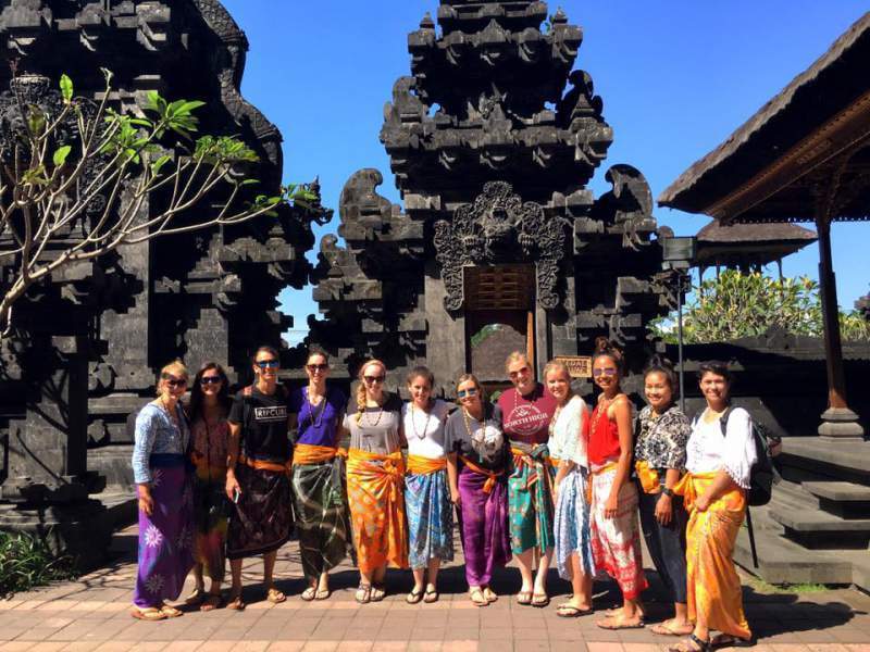 under30experiences-travel-blog-for-millennials-how-i-got-over-the-stigma-of-traveling-solo-bali-group