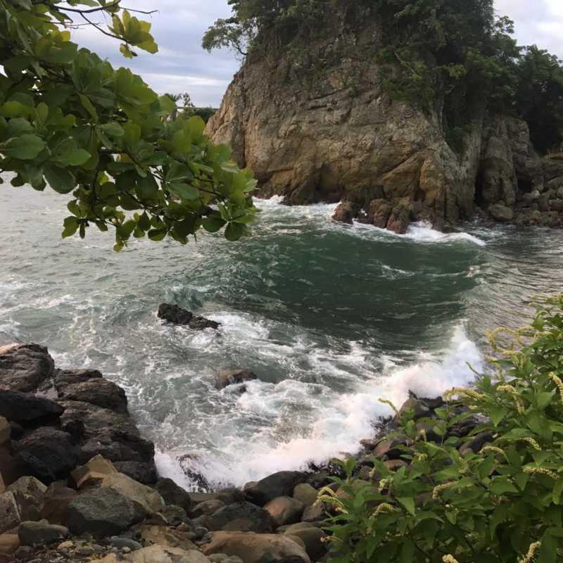under30experiences-travel-blog-for-millennials-solo-travel-the-gift-that-keeps-on-giving-waves