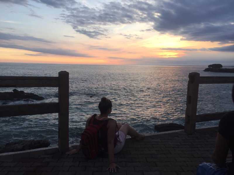 under30experiences-travel-blog-for-millennials-solo-travel-the-gift-that-keeps-on-giving-sunset