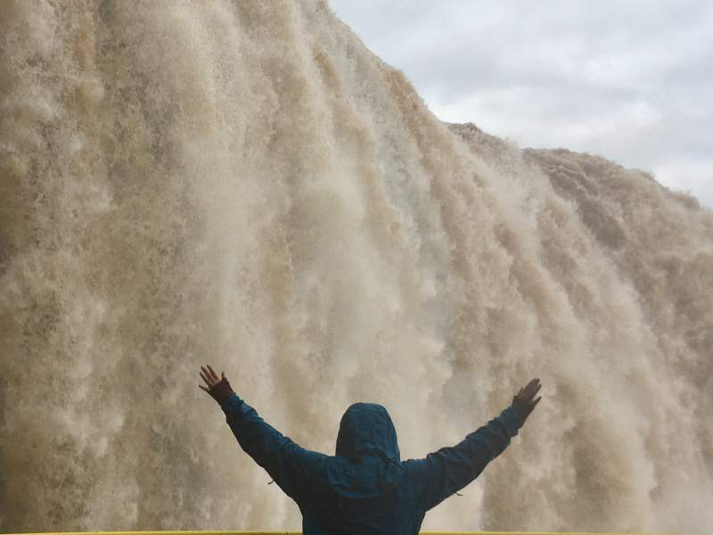 under30experiences-group-travel-blog-for-millennials-advice-from-a-solo-traveler-take-the-leap-waterfall