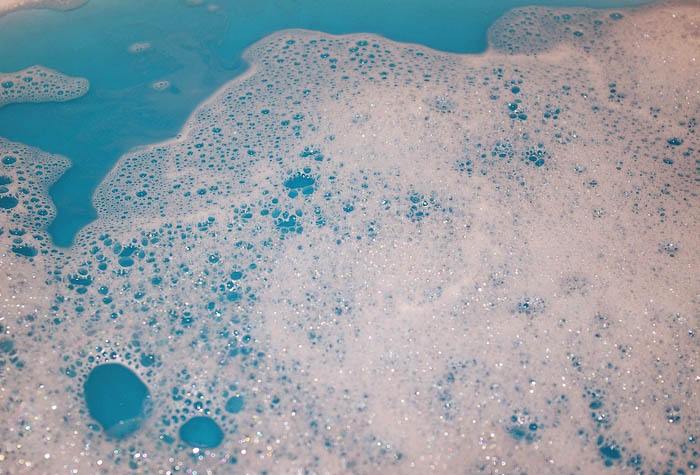 relaxing-bubble-bath-better-sleep