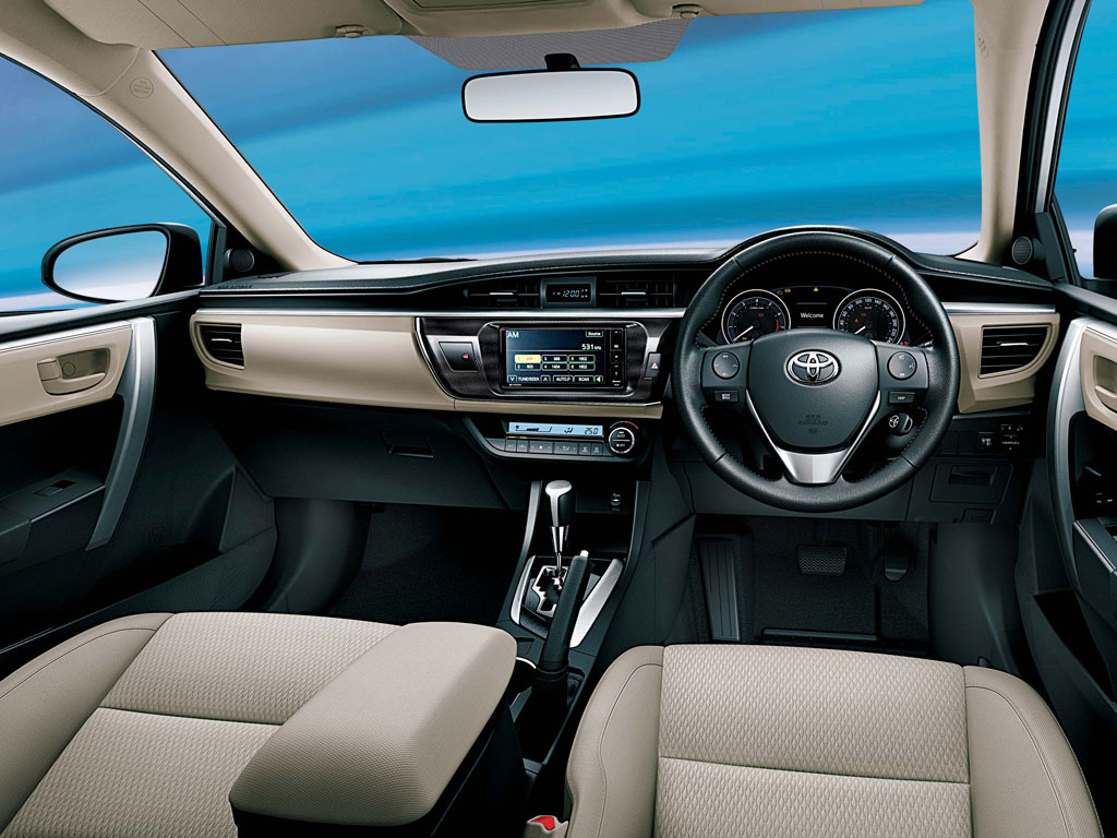 xe Corolla altis 2017