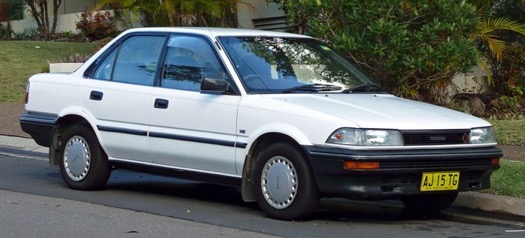 Xe Corolla Altis thế hệ thứ sáu (E90; 1987-1990)