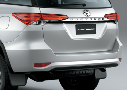 đuôi xe fortuner 2.4 g