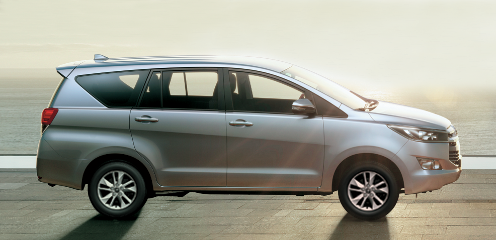 thân xe innova 2018