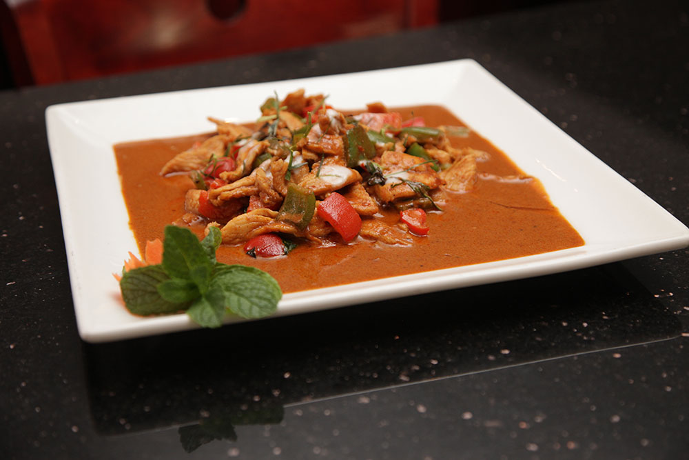 The Tropical's Chicken Red Curry