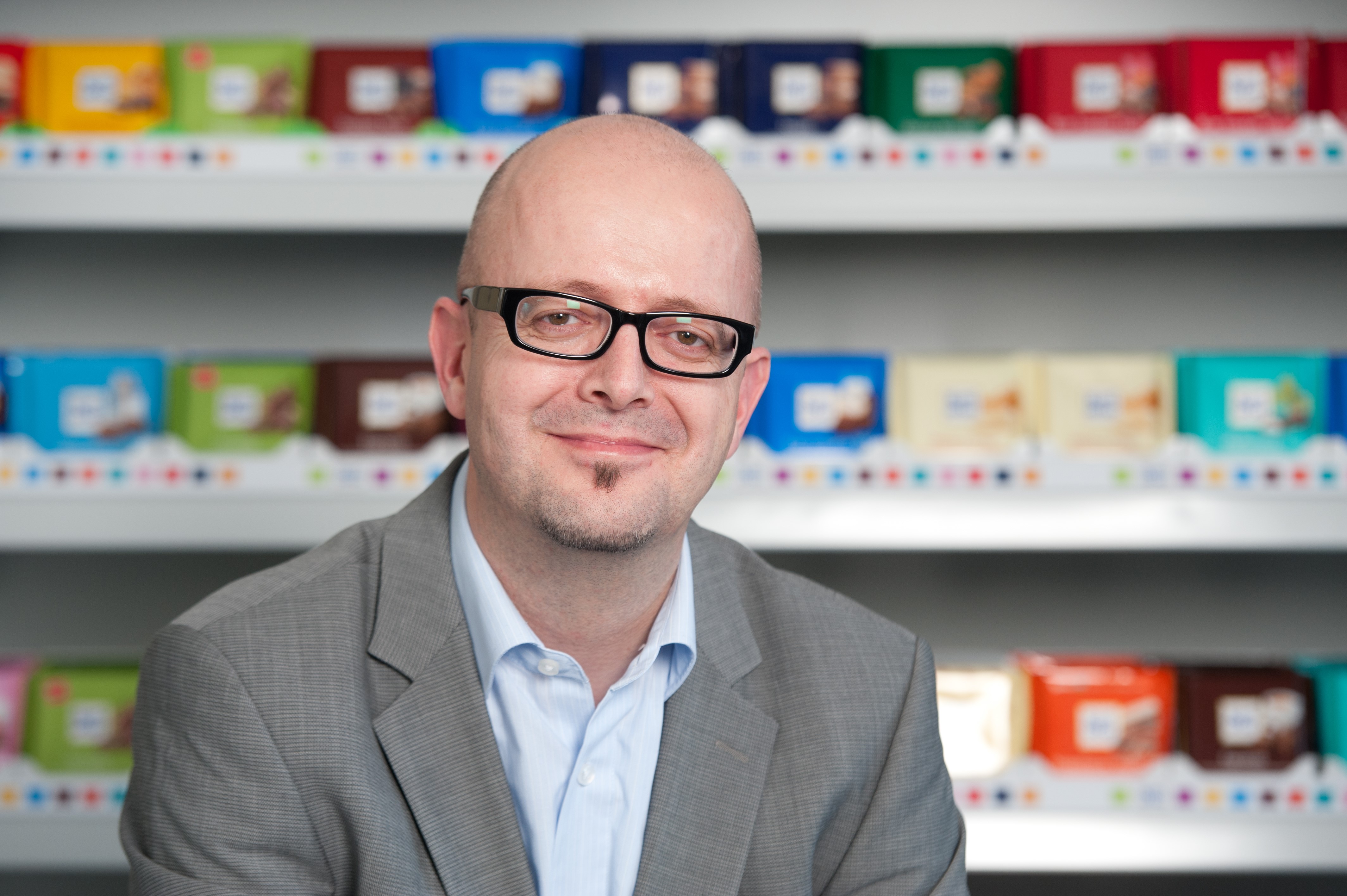 „Es ist immer noch so, dass man innerhalb von zwei Wochen 70 Prozent der Bevölkerung nur durch TV erreicht“ – Ritter Sport-Marketingleiter Jürgen Hermann im Interview