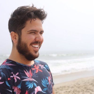 I've never been so obsessed with something as @webflowapp. Someone finally created a smart app to build websites for non-coders designers.