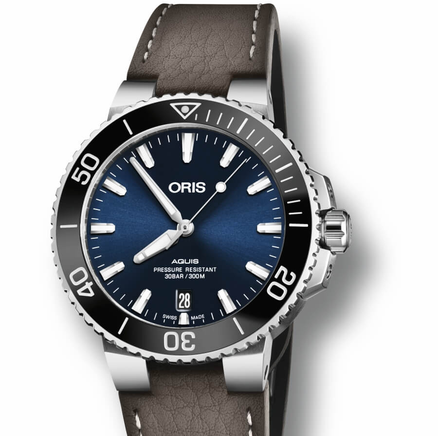 The new oris aquis date