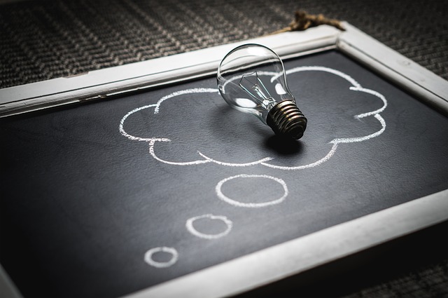 a lightbulb inside of a thought bubble
