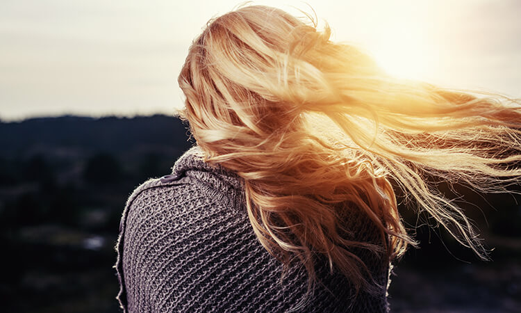 GIrl_hair_blowing