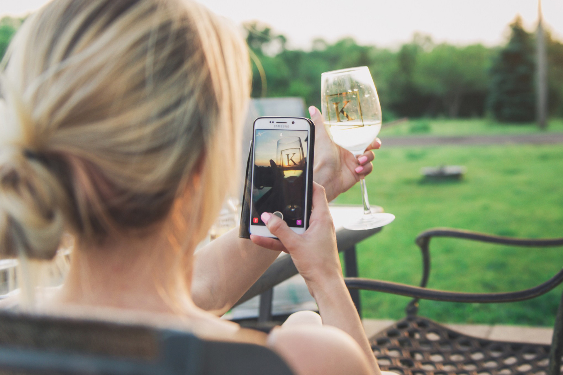 sharing the right content on social media