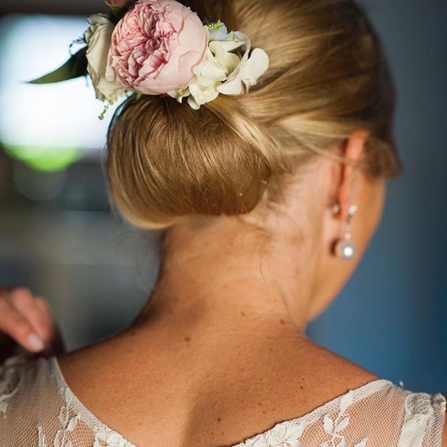 Low twisted chignon