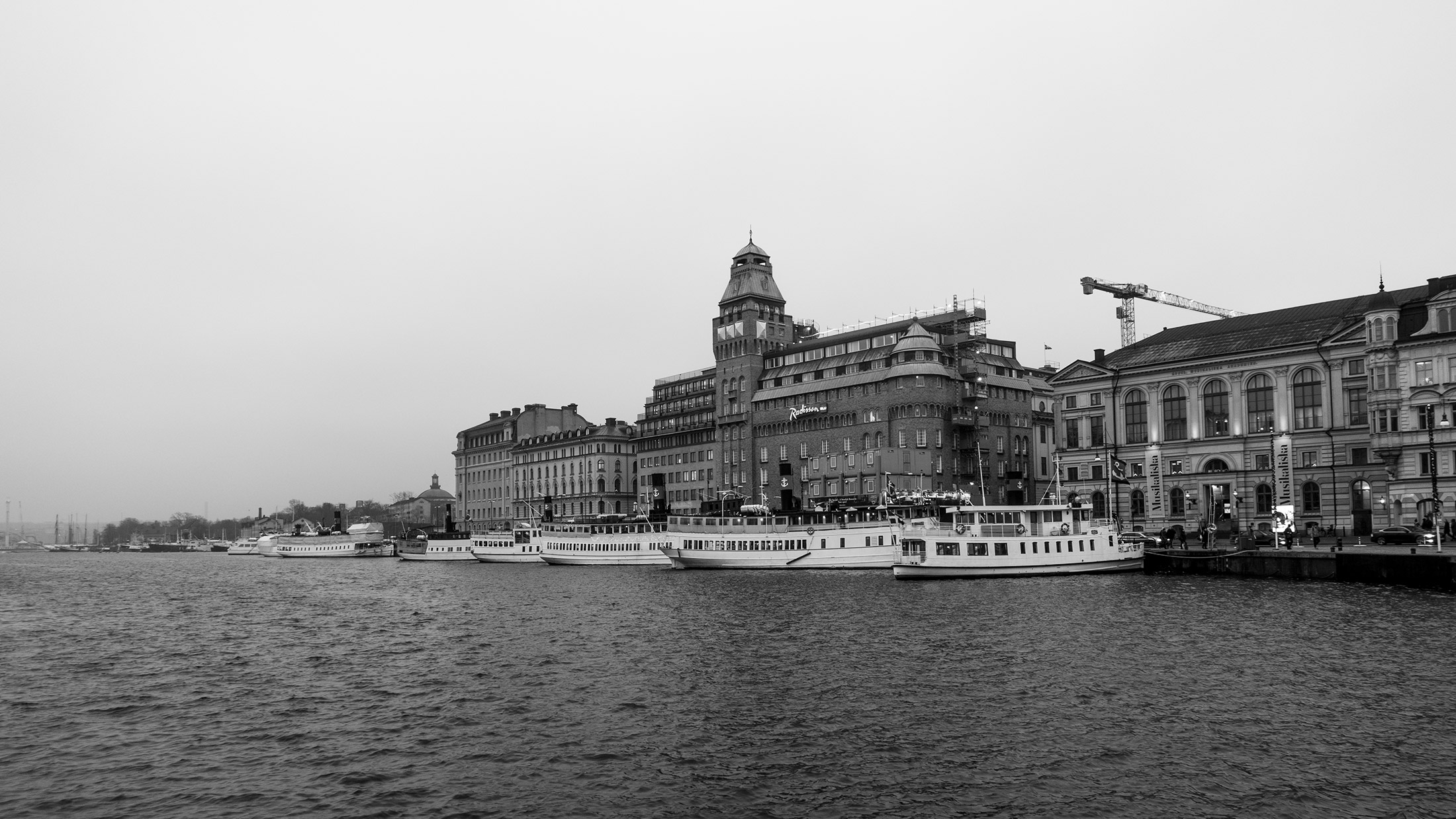 Sony RX100 V Black and White Photo